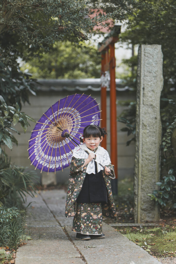 須賀神社 七五三 赤い鳥居前での撮影 小山 スタジオ