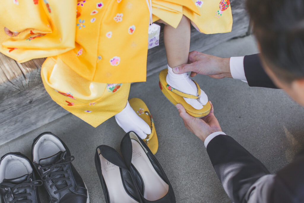 3歳女の子の七五三着物姿(栃木市太平山神社でロケーション撮影)