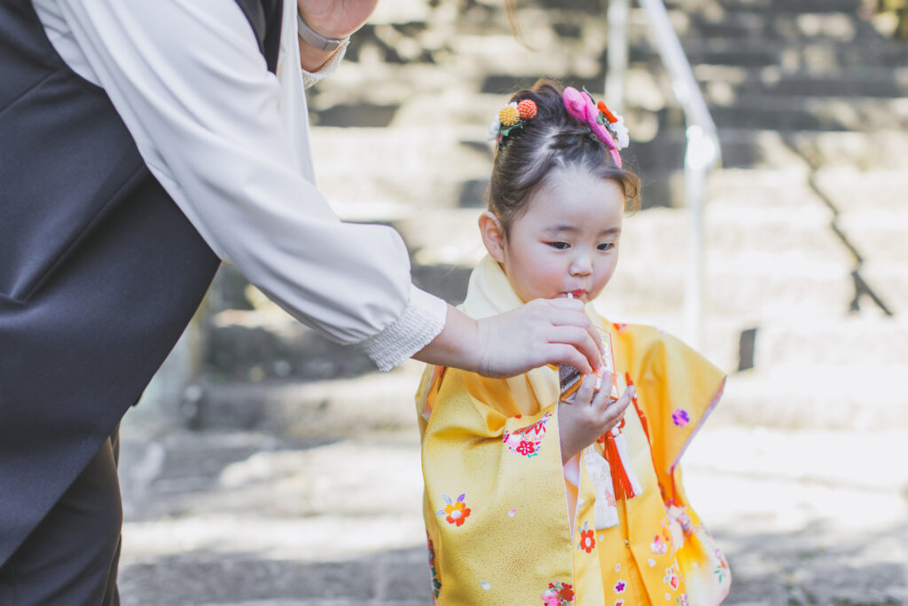 3歳女の子の七五三着物姿(栃木市太平山神社でロケーション撮影)