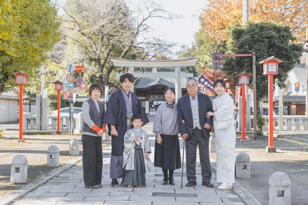 祖父母と合流して撮影した七五三家族写真(栃木県フォトスタジオ)