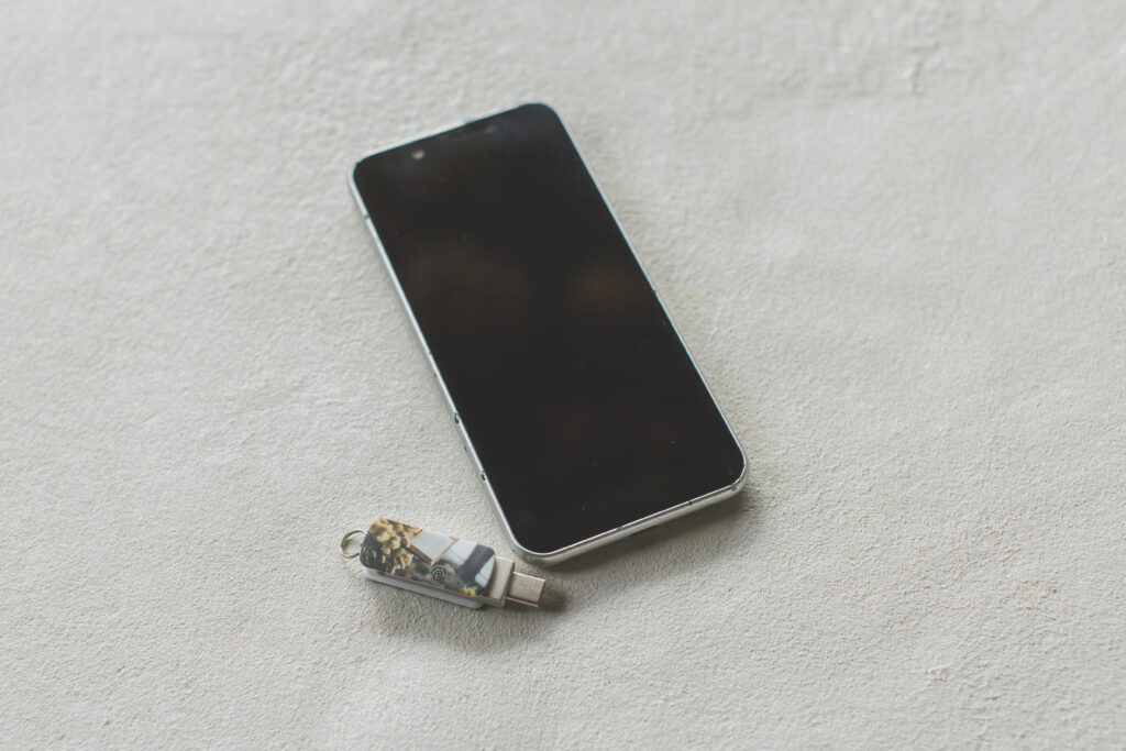 フォトスタジオで使用するType-C USBメモリのイメージ