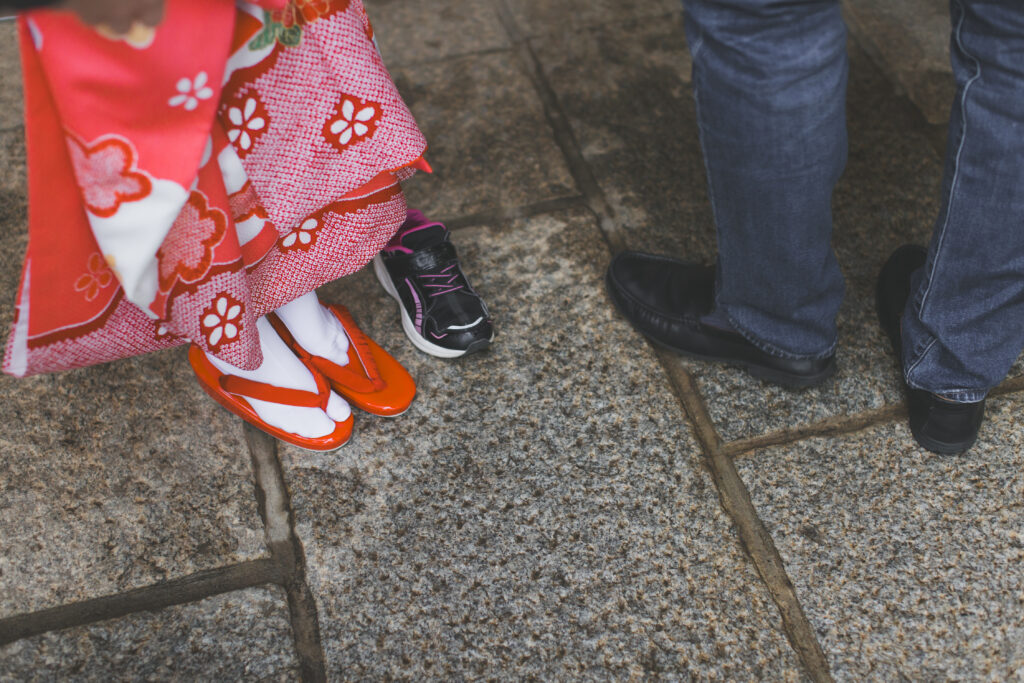 祈祷中を撮影した7歳女の子の七五三写真