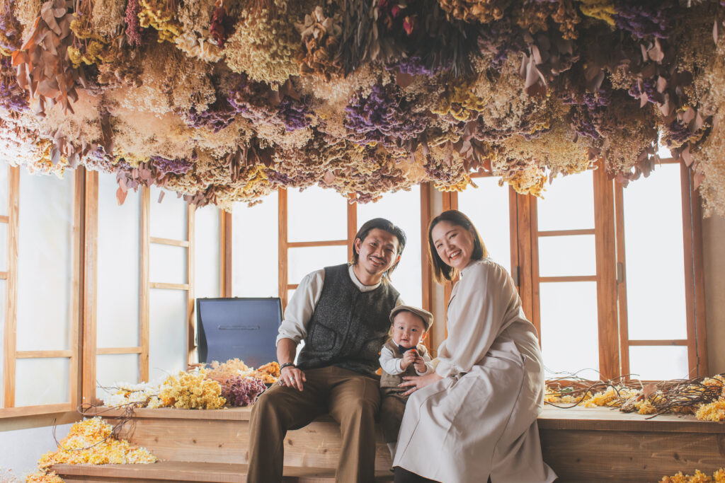 パパママと一緒に過ごす1歳記念写真