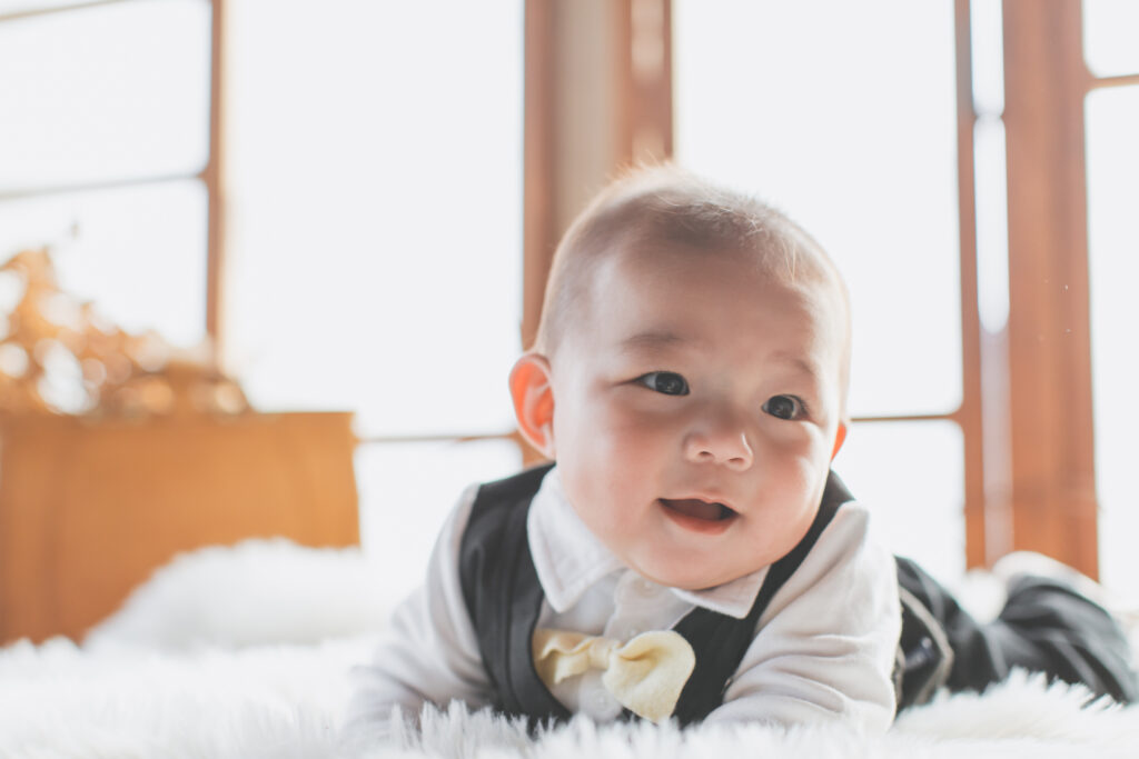 6ヶ月男の子のハーフバースデー写真 フォトスタジオ