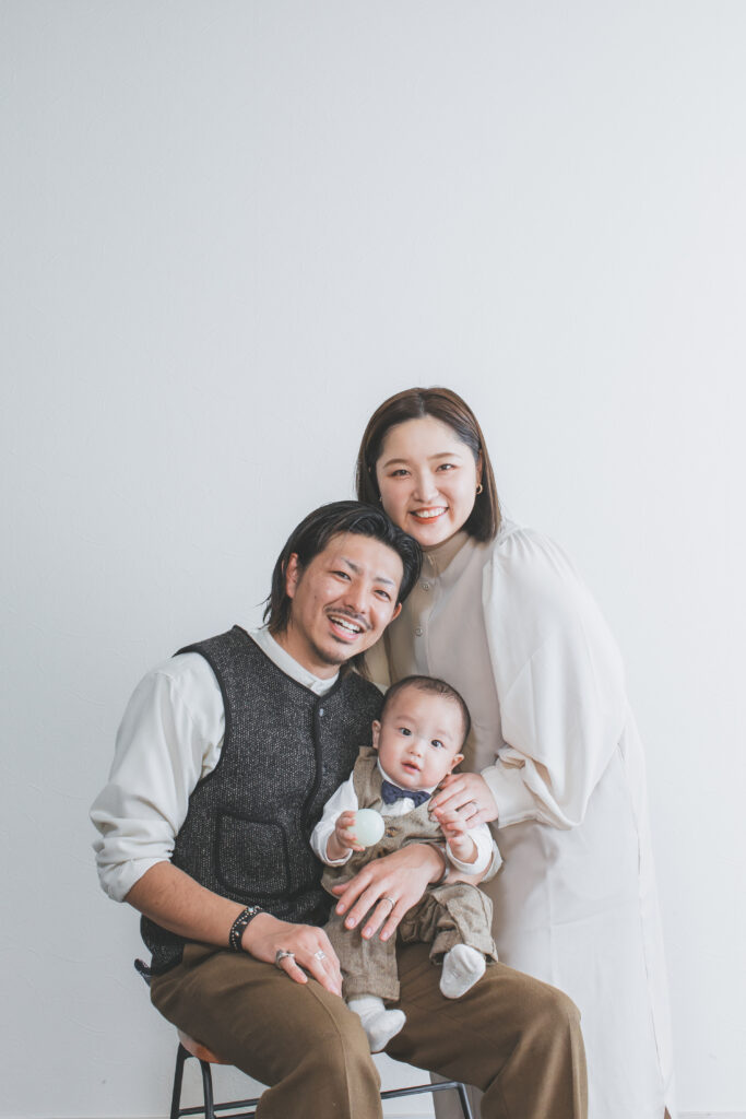 パパママと一緒に過ごす1歳記念写真