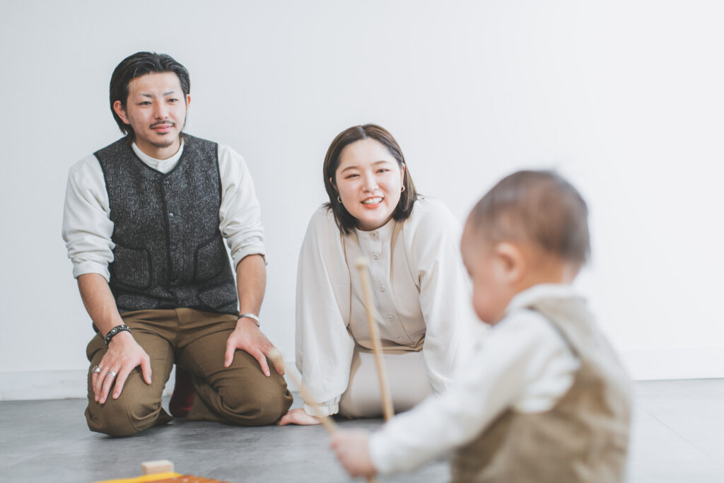 パパママと一緒に過ごす1歳記念写真