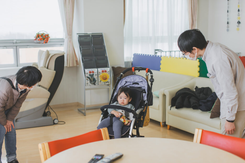 入院先での自然な家族撮影風景