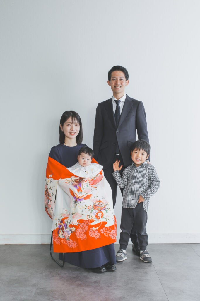 家族でのお宮参り集合写真