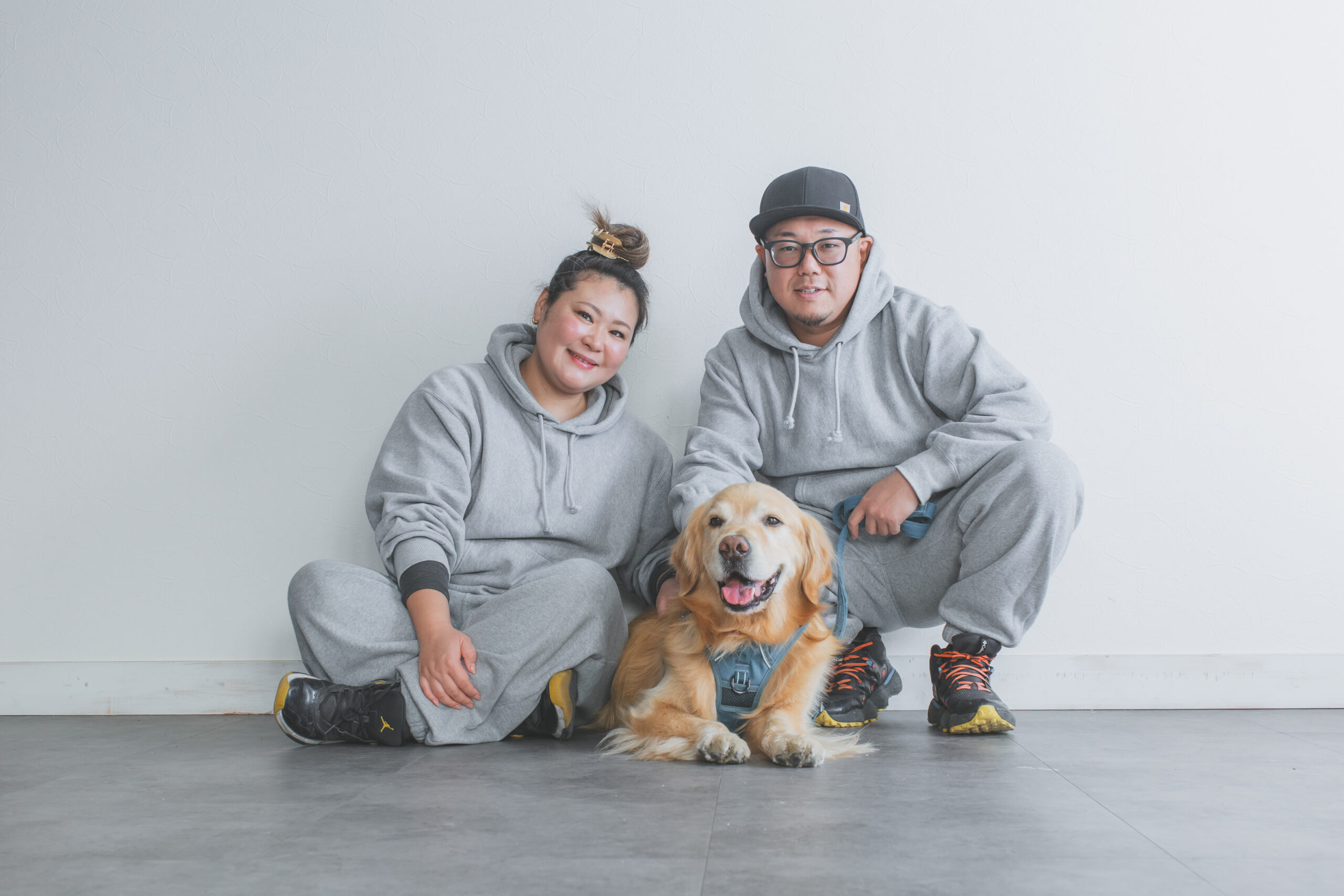ペット家族写真のスタジオ撮影カット