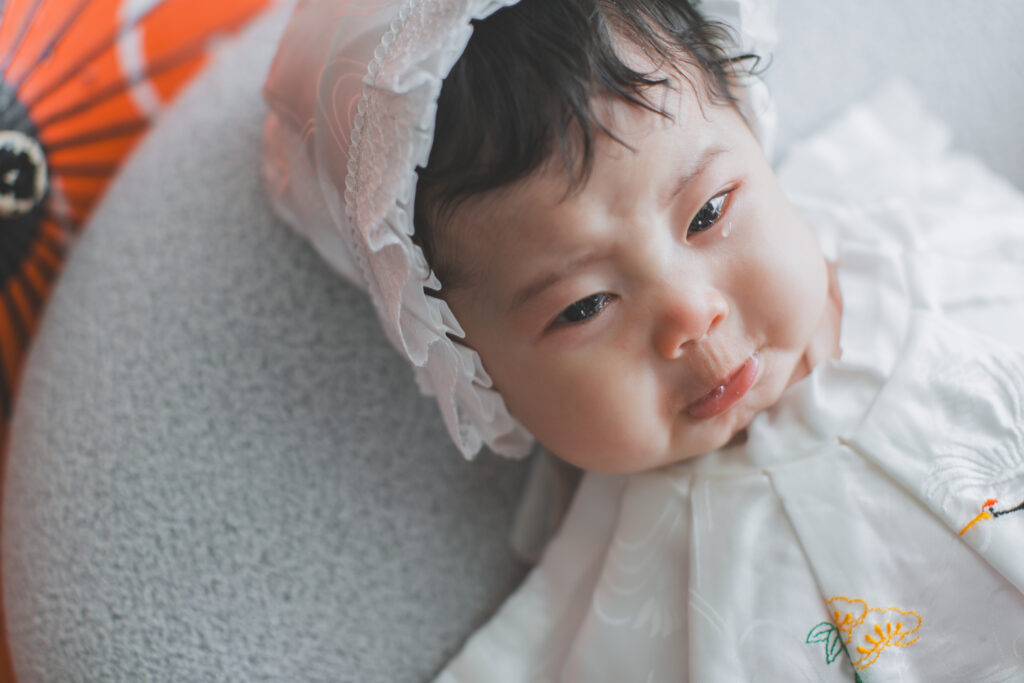 写真スタジオでの赤ちゃん撮影