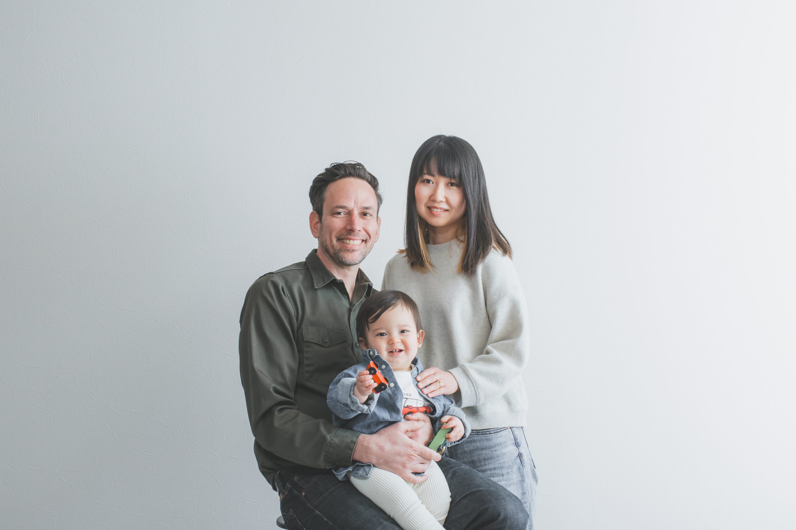 家族3人の誕生日写真