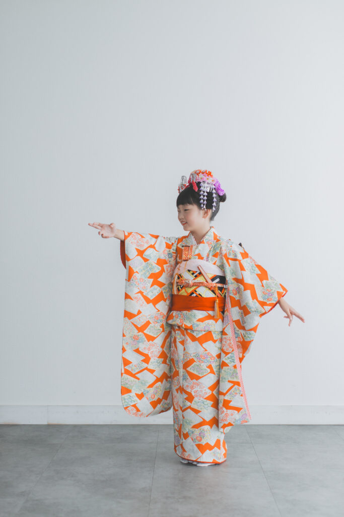 七五三着物姿の女の子