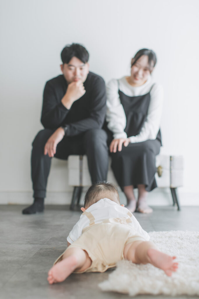 フォトスタジオでの家族写真