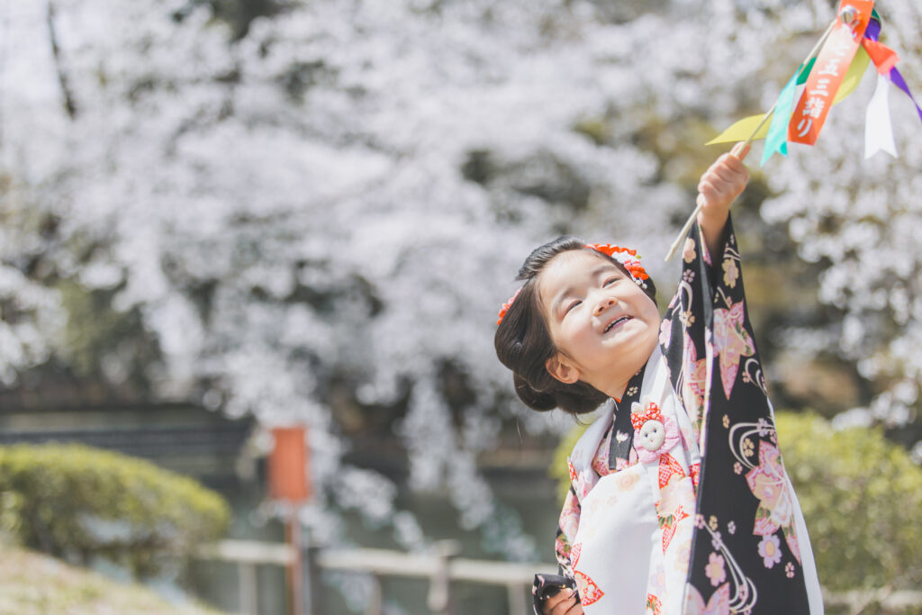 桜と3歳七五三写真