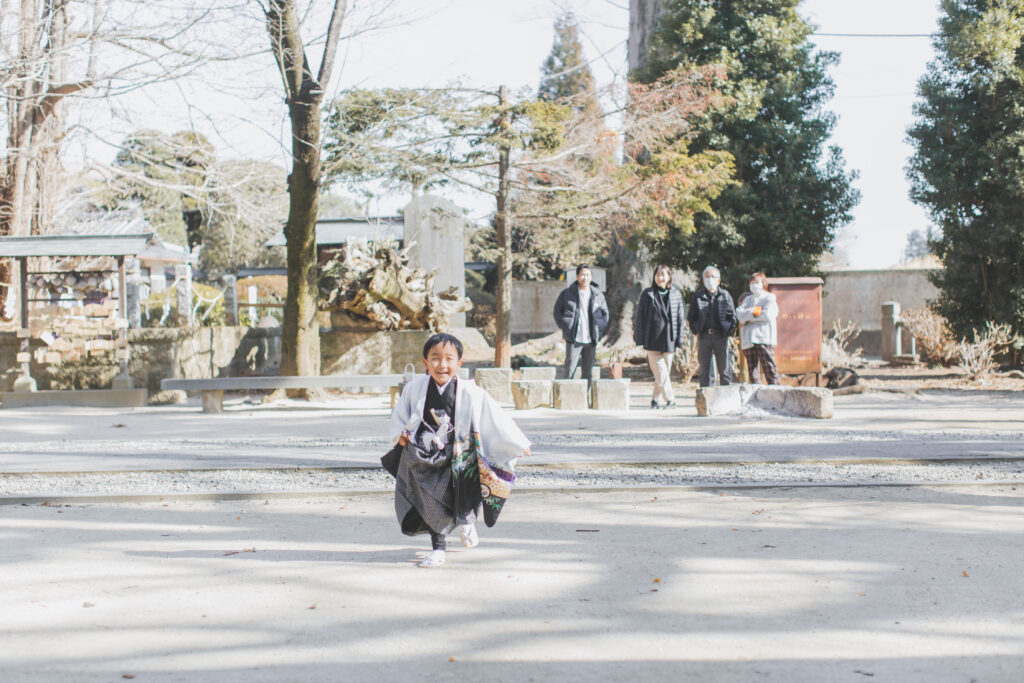 神社での七五三撮影風景