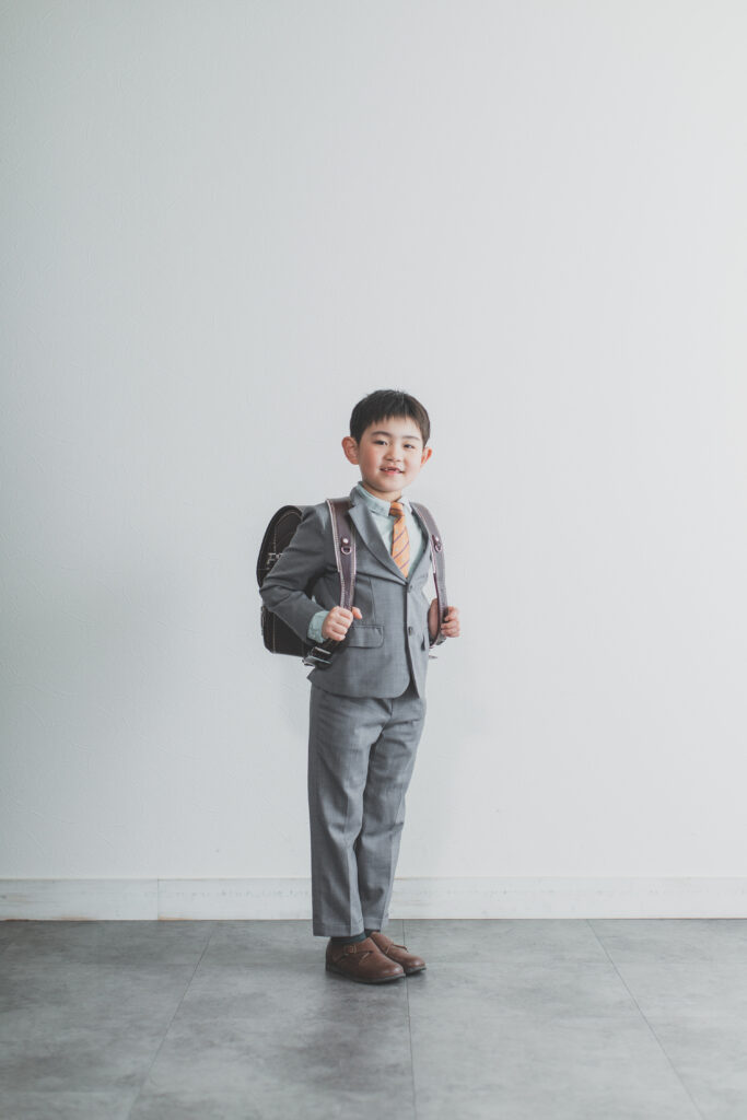 ランドセルを背負った入学写真