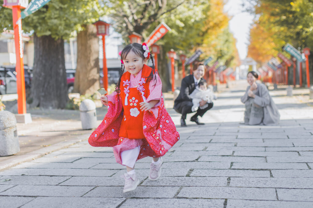 神社での七五三撮影風景