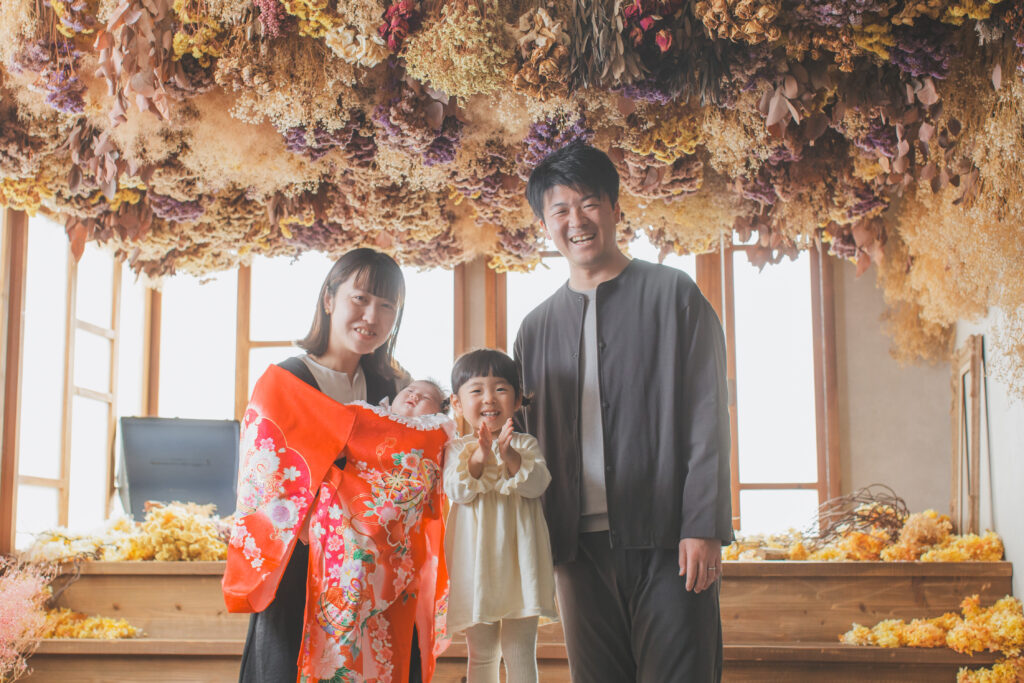 家族でのお宮参り記念写真