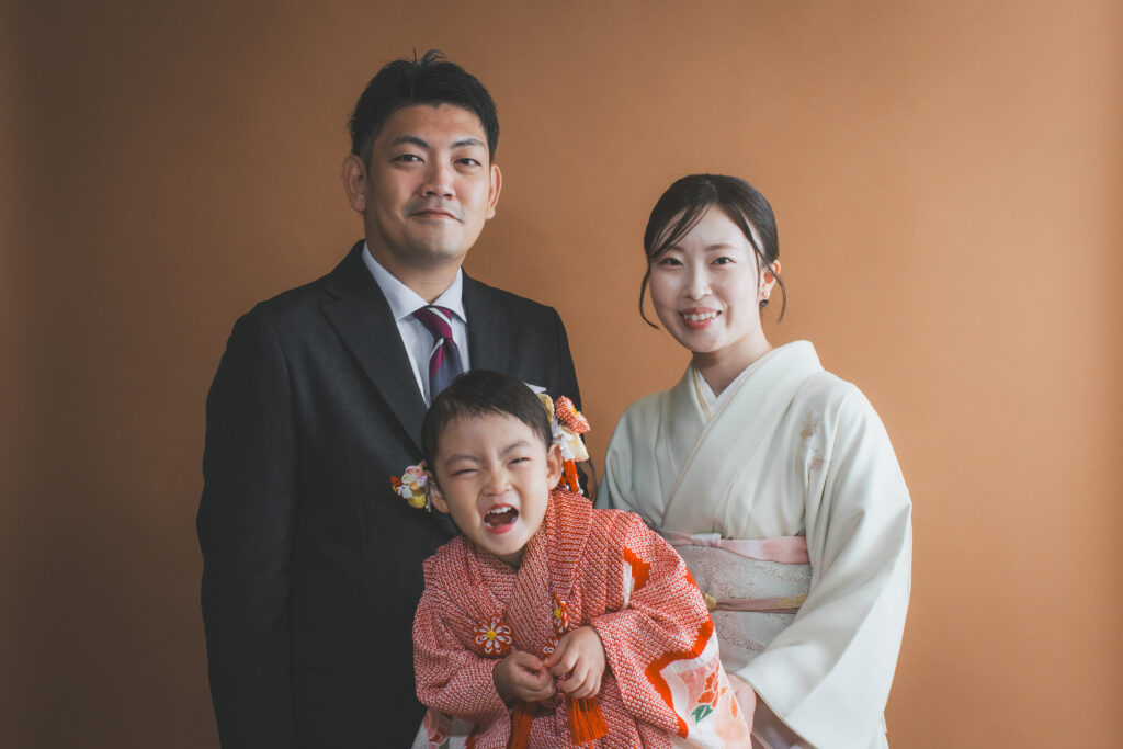 家族で祝う七五三写真