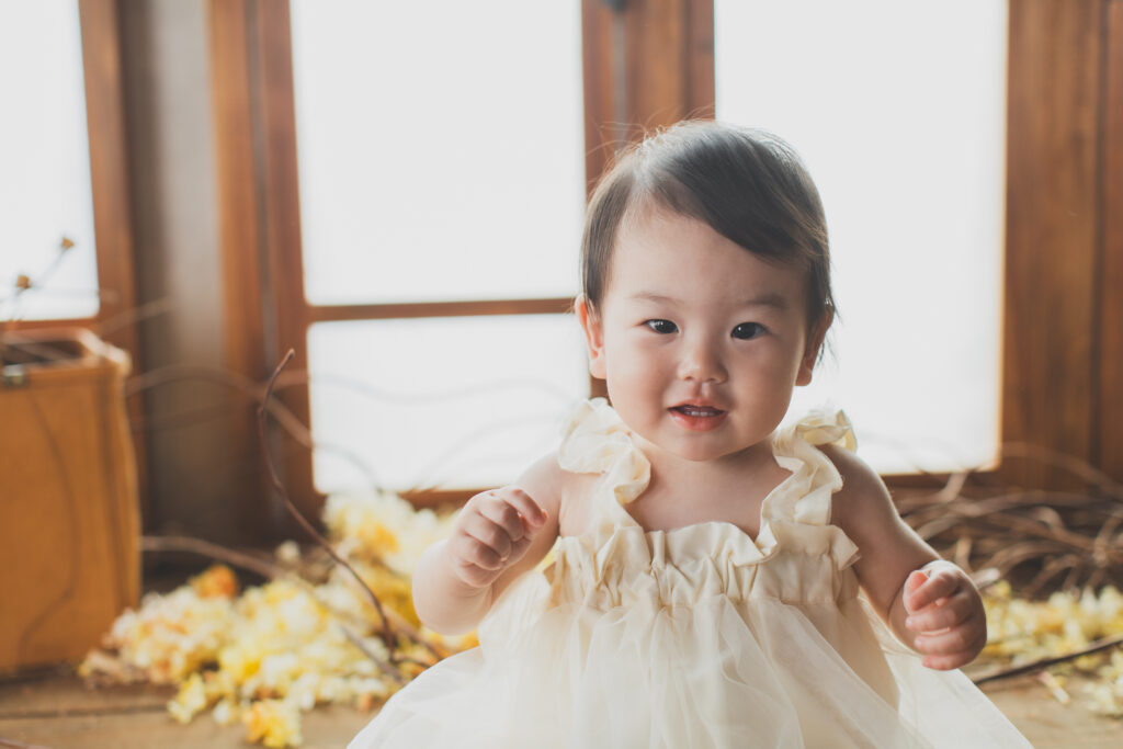 1歳女の子の誕生日記念写真